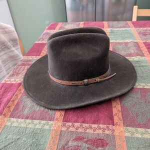 Eddy Brown Felt Hat with Leather Band